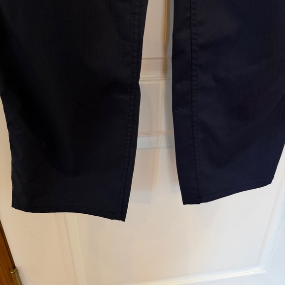 Carhartt Men's Dark Navy 42/32 Relaxed Fit Durable Work Pants Like NEW!!! - Picture 4 of 13